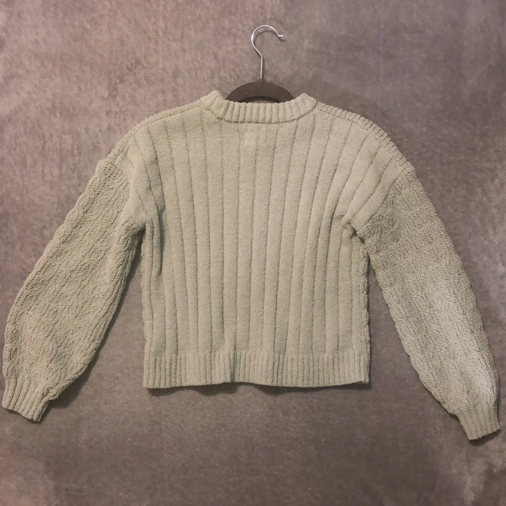 Juniors’ Sweater - Picture 3 of 3